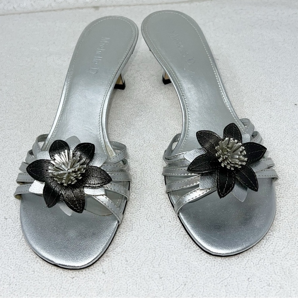 Michelle D sandals/ kitten heels silver leather with floral detail size 7 - Picture 14 of 15